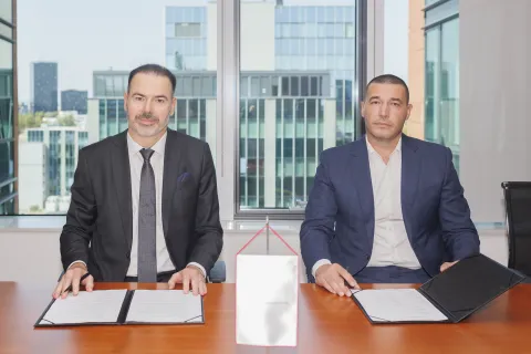 CENTAR BROKER, PBZ, Dinko Lucić, Ivan Valentić