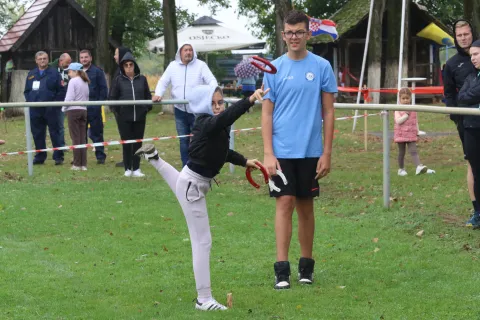 Brođanci, 31. 08. 2025, 51. Olimpijada starih sportova Brođanci, mimohod, paljenje Oimpijskog plamena i natjecanja.snimio GOJKO MITIĆ