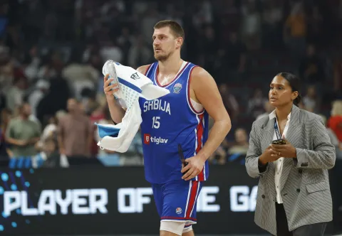 epa12337618 Player of the game, Nikola Jokic of Serbia leaves the arena during the EuroBasket 2025 group phase basketball match between Latvia and Serbia, in Riga, Latvia, 30 August 2025. EPA/TOMS KALNINS