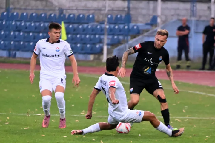 Vinkovci, 30.08.2025. - Supersport HNL 5. kolo Vukovar 1991 - Slaven Belupo. foto HINA/Gordan Pani?/ gp