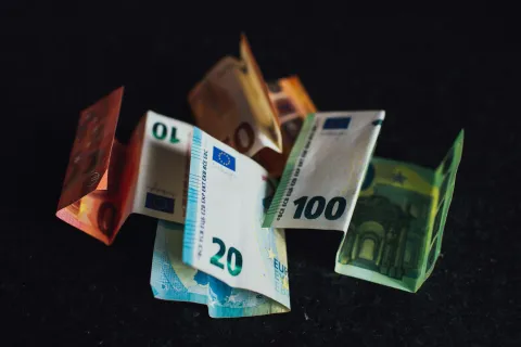 plaća, novac, euro, euri