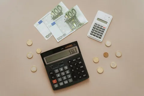 plaća, novac, euro, euri