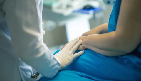 pacijent doktor pregled zdravstvo