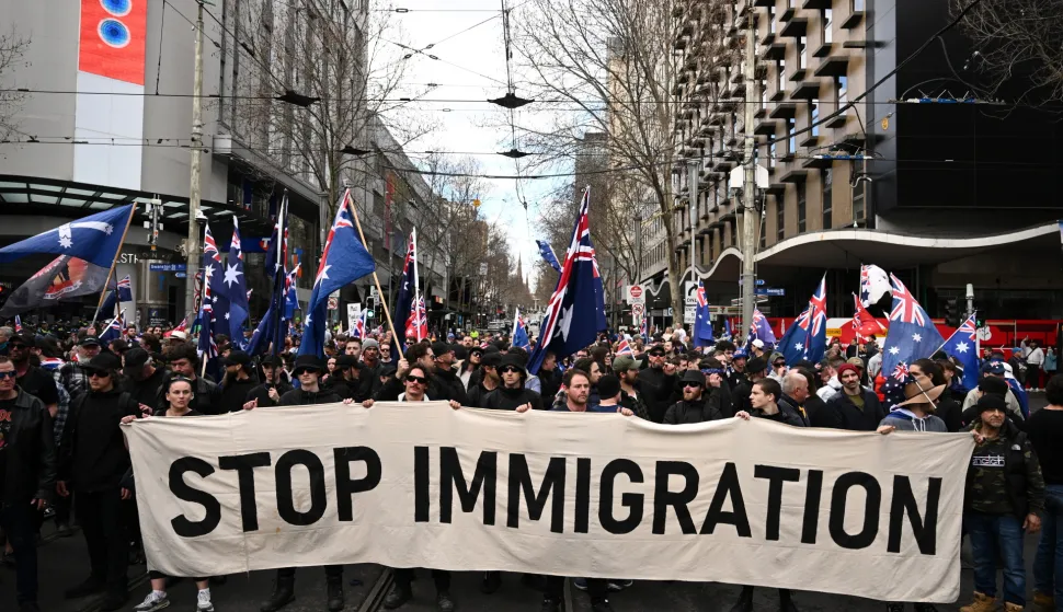 epa12339086 Protestors march down Bourke Street during the March for Australia anti-immigration rally in Melbourne, Australia, 31 August 2025. EPA/JOEL CARRETT AUSTRALIA AND NEW ZEALAND OUT