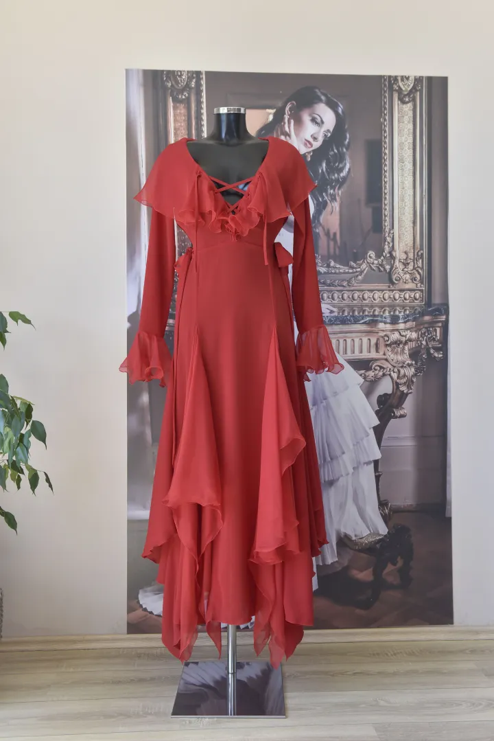 “Welcome to Eden”: Glamur i elegancija modnog rajskoj vrta