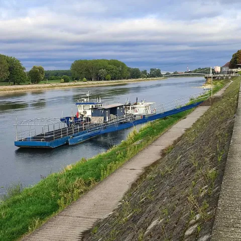 Odvezani brodovi sa pontona