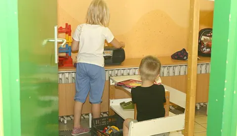 OSIJEK, 01. 09. 2015, DJEČJI VRTIĆ LATICA. PRVI DAN PEDAGOKE GODINE - DJECA KREĆU U VRTIĆ I JASLICE...snimio GOJKO MITIĆ