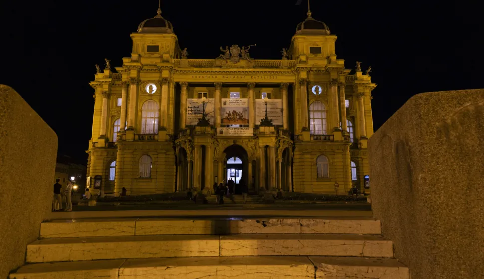 Zagreb, 01.09.2025 - Festival svjetske književnosti, u sklopu programa Razotkrivanje gostovao je Miljenko Jergović s kojim je o njegovoj novoj knjizi "1983. - romaneskni manevri", objavljenoj u nakladi Frakture, razgovarao je Boris Miljković. foto HINA/ Daniel KASAP/ dk