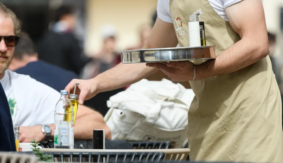 Cijene svježe hrane rasle su u čitavoj eurozoni, kod nas inflatorno kolo i dalje vode cijene usluga