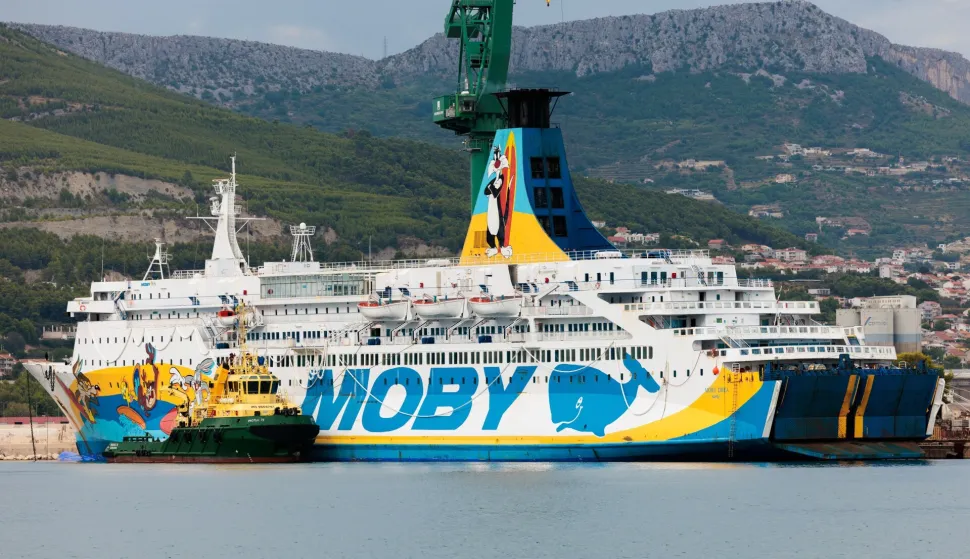 Split, 02.09.2025. - U tijeku su posljednje pripreme i procedure za odlazak broda Moby Drea iz splitskog brodogradilišta.foto HINA/ Miroslav Lelas/ lm
