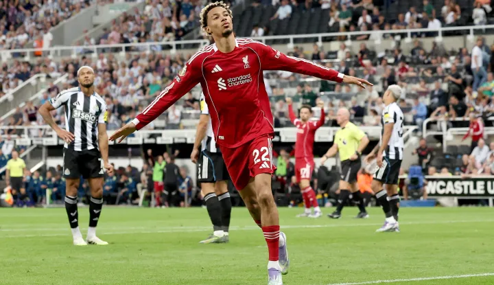 epa12322353 Hugo Ekitike of Liverpool celebrates after scoring his team's second goal during the English Premier League soccer match between Newcastle United and Liverpool FC, in Newcastle, Britain, 25 August 2025. EPA/ADAM VAUGHAN EDITORIAL USE ONLY. No use with unauthorized audio, video, data, fixture lists, club/league logos, 'live' services or NFTs. Online in-match use limited to 120 images, no video emulation. No use in betting, games or single club/league/player publications.