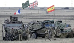 epa11907690 NATO's Allied Reaction Force (ARF) members take part in the NATO Exercise Steadfast Dart 25 at the Romanian camp in Smardan, near Galati, Romania, 19 February 2025. NATO's largest exercise of 2025 is taking place across Bulgaria, Romania and Greece from 10 to 21 February 2025, deploying approximately 10,000 military personnel from special operations forces, land forces, air forces and naval forces of 9 Allied countries. EPA/ROBERT GHEMENT