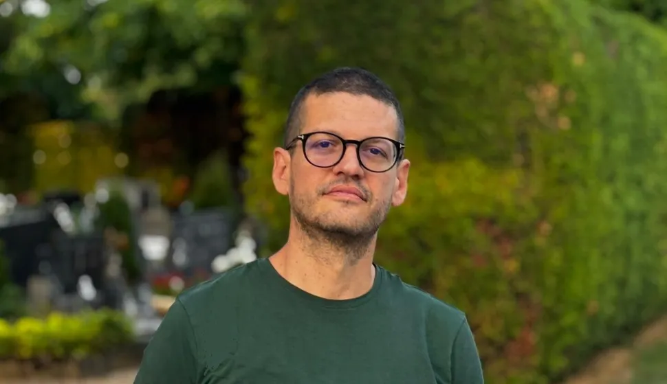 MAGAZIN KRESIMIR PETKOVICU privitku su fotografije, slikala me kći Lena Petković. Bili smo u Varaždinu na Špancirfestu. Odaberite po nahođenju.