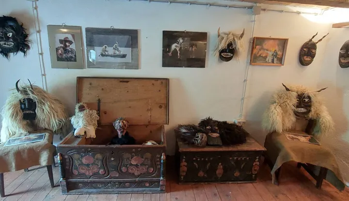 Park galerija “Stari mlin” i Radionica keramike: Međunarodna izložba bušarskih i venecijanskih maski i prikaz lončarenja