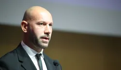 Zagreb, 28.05.2025. - Ministar pravosuđa, uprave i digitalne transformacije Damir Habijan otvorio je drugu nacionalnu konferenciju Nacionalnog koordinacijskog središta za industriju, tehnologiju i istraživanja u području kibernetičke sigurnosti  "Kibernetička sigurnost: novi izazovi – nove prilike". Predstavljen je nadolazeći Poziv za dodjelu financijskih sredstava namijenjenih unaprjeđenju kibernetičke sigurnosti u mikro, malim i srednjim poduzećima. Na fotografiji ministar Damir Habijan. foto HINA /Zvonimir KUHTIĆ/ kuzo