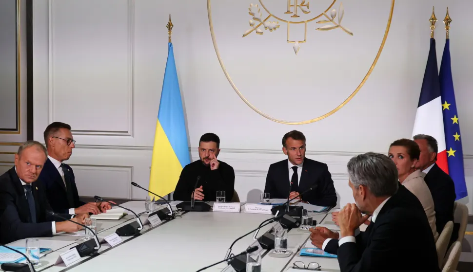 epa12351089 (From front L to front R) Poland's Prime Minister Donald Tusk, Finland's President Alexander Stubb, Ukraine's President Volodymyr Zelensky, France's President Emmanuel Macron, White House Special Envoy Steve Witkoff, Denmark's Prime Minister Mette Frederiksen, European Council President Antonio Costa, and Netherlands' Prime Minister Dick Schoof speak during the Coalition of the Willing Summit at the Elysee Presidential Palace in Paris, France, 04 September 2025. European leaders and Ukrainian President Volodymyr Zelensky met in Paris on 04 September 2025 in a renewed effort to pressure Russia's President Vladimir Putin after he vowed that Russia will continue fighting in Ukraine if no peace deal is reached. EPA/LUDOVIC MARIN/POOL MAXPPP OUT