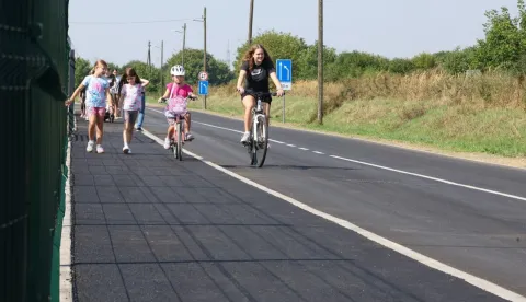 Zavr&scaron;eni radovi na nogostupu i cesti na spoju Duge i Zelene ulice u Brije&scaron;ću mo cvjetno