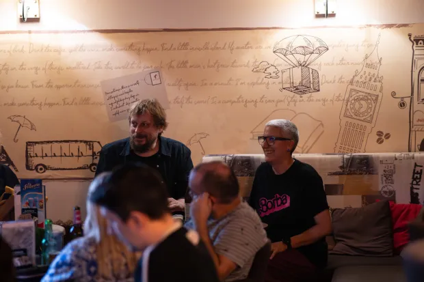 Osijek, 04. 09. 2025., Tribina Lajanje s mjeseca, Magis Poetry CaffeIvana Crnoja; Ivan Zrinušić; tribina; azil za pse; udruga Mali Nemo; Hrvatsko društvo pisaca