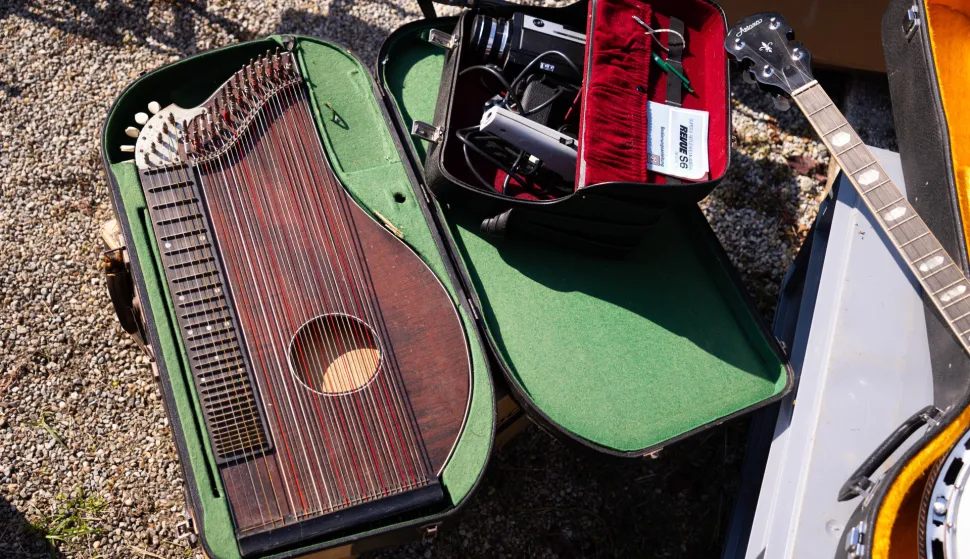 Osijek, 06. 09. 2025., Sajam antikvitetaposjetitelji; posjetitelj; gužva; antikviteti; antikvitet; prodavači; prodavač; izlagači; izlagač