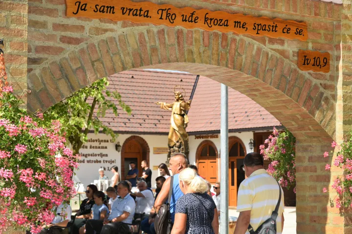 slavonija...sumanovci, gunja...15.08.2021.svetiste majke dobre nade, sumanovci; svetkovina velike gospe; misno slavlje predvodio svecenik ivan benakovic;foto Gordan Panić