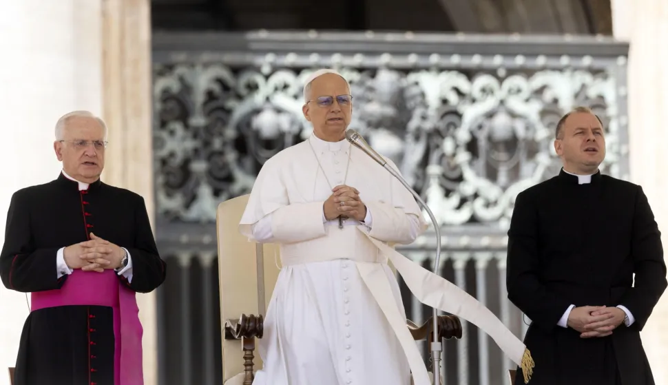 epa12348264 Pope Leo XIV (C) leads the weekly General Audience in Saint Peter's Square at the Vatican, 03 September 2025. EPA/MASSIMO PERCOSSI