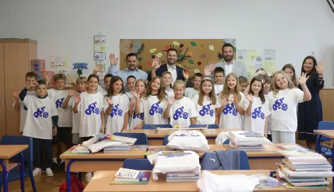 Osijek, 08. 09. 2025., O&Scaron; Retfala, prvi dan &scaron;kole, učenici, učenik, &scaron;kolarci, &scaron;kolarac, prva&scaron;ić, prva&scaron;ići, početak &scaron;kolske godine; &scaron;kolska godina 2025/26, Josip Jukić; Igor Kopić; Ivan RadićSNIMIO BRUNO JOBST