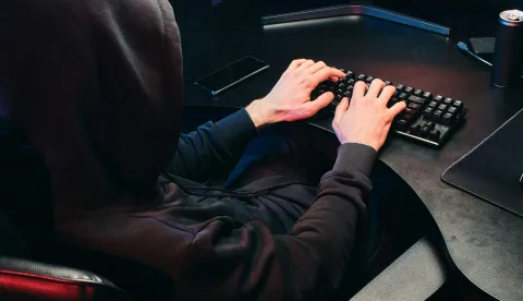 kompjuter računalo haker