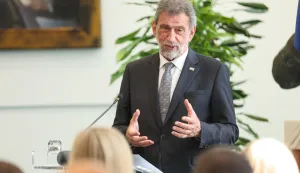 23.06.2025., Zagreb - Ministar znanosti, obrazovanja i mladih Radovan Fuchs i predsjednica Odbora za dodjelu Nagrade Vesna Bedekovic dodijelili su Drzavne nagrade Ivan Filipovic za znacajna ostvarenja u odgojno-obrazovnoj djelatnosti za 2024. godinu. Radovan Fuchs Photo: Luka stanzl/PIXSELL