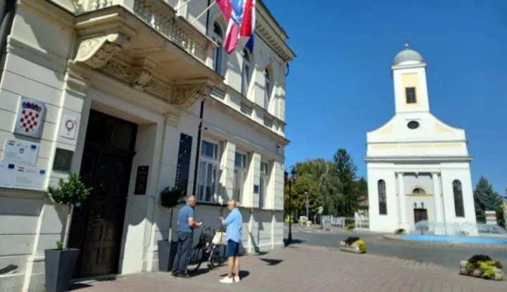 Grad prodaje devet garažnih mjesta