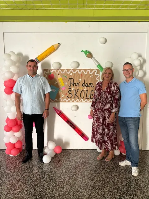 Učenicima i svim djelatnicima dviju čepinskih osnovnih &scaron;kola - Miroslava Krleže i Vladimira Nazora - općinska je uprava poželjela uspjeh i puno lijepih trenutaka.