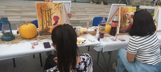 Wine & Paint Gunja