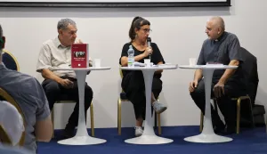 Na Filozofskom fakultetu u Osijeku predstavljena je knjiga "Židovski sabirni logori u Đakovu i Tenji" autora Grge Grbešića i Pere Šole