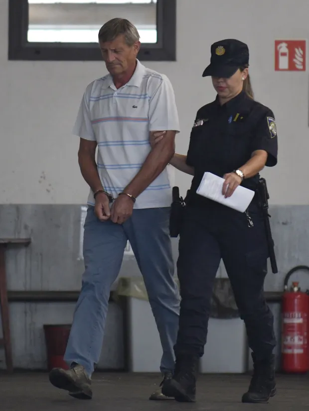 10.9.2025. - Zagreb, Hrvatska - Dovodenje uhicenih na ispitivanje u akciji USKOK-a, u Hrvatskim sumama. Photo: Josip Mikacic/PIXSELL