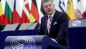 epa12367604 EU Commissioner for Trade and Economic Security, Interinstitutional Relations and Transparency Maros Sefcovic speaks during a debate on 'Implementation of EU-US trade deal and the prospect of wider EU trade agreements' at the European Parliament in Strasbourg, France, 10 September 2025. The current plenary session runs from 08 until 11 September 2025. EPA/RONALD WITTEK