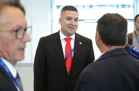 Osijek, 11. 09. 2025., GC, Međunarodni sajam sigurnosti i obrane; DEFCROS 2, DEFCROS, oružje, obrana, naoružanje, Kristijan Ilovača - organizatorSNIMIO BRUNO JOBST