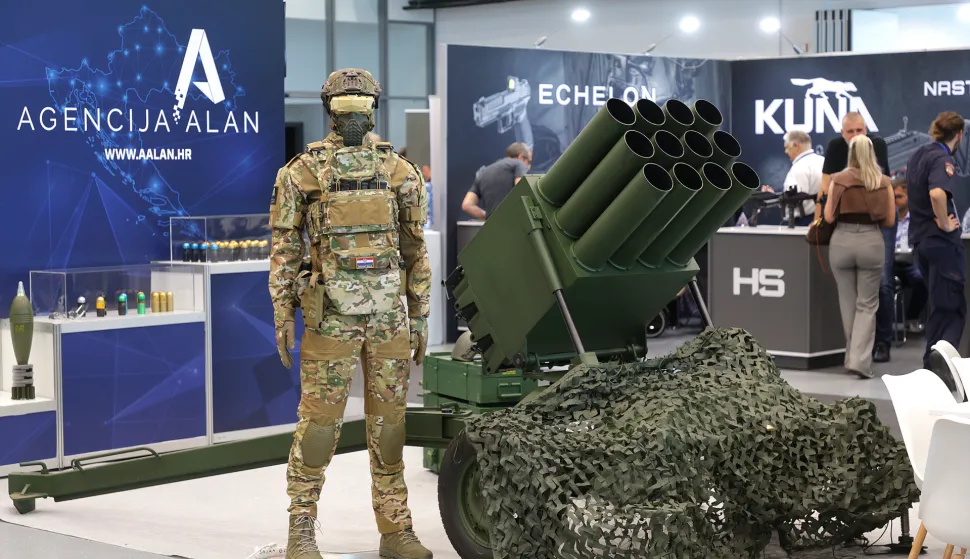 Osijek, 11. 09. 2025., GC, Međunarodni sajam sigurnosti i obrane; DEFCROS 2, DEFCROS, oružje, obrana, naoružanjeSNIMIO BRUNO JOBST