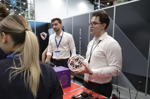 Osijek, 11. 09. 2025., GC, Međunarodni sajam sigurnosti i obrane; DEFCROS 2, DEFCROS, oružje, obrana, naoružanje, Antonio Marić; OrqaSNIMIO BRUNO JOBST