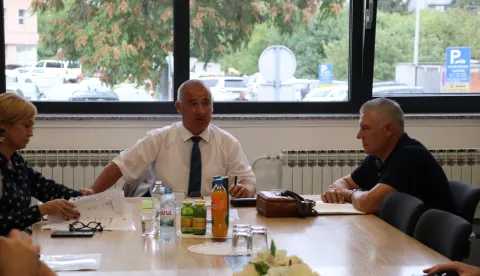 VINKOVCINa sjednici Povjerenstva za suzbijanje opojnih droga i drugih ovisnosti Vukovarsko-srijemske županije raspravljalo se o trenutačnom stanju kada je riječ o prevenciji svih vrsta ovisnosti, a posebno je nagla&scaron;ena po&scaron;ast novog doba &ndash; ovisnost o internetu.RUJAN 2025.