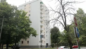 OSIJEK, 08. 07. 2017, ZGRADA KOD PUMPE NA VIJENCU, TRPIMIROVA 1b. ZAVRENA ENERGETSKA OBNOVA.snimio GOJKO MITIĆ