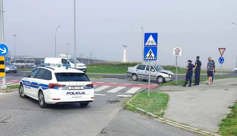 Sudar u kružnom toku na Čepinskoj u Osijeku