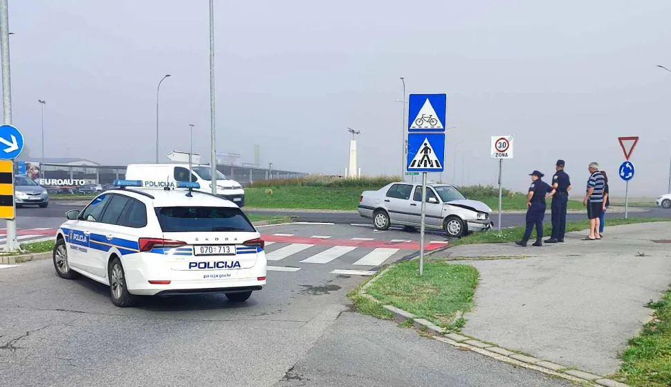 Sudar u kružnom toku na Čepinskoj u Osijeku