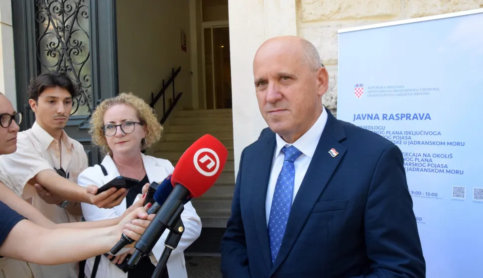 Dubrovnik, 12.09.2025. – Javno izlaganje i rasprava o Prijedlogu Prostornog plana Isključivog gospodarskog pojasa Republike Hrvatske održani su u petak na Sveučilištu u Dubrovniku. Na fotografiji Branko Bačić. Foto HINA/ Baldo MARUNČIĆ/ bm