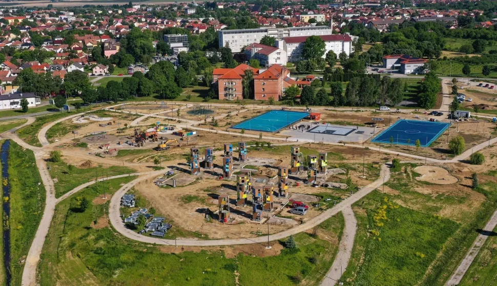 VINKOVCIZeleno-digitalni park Papuk najveće dječje igralište u HrvatskojRUJAN 2025.