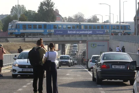 Osijek, 25. 08. 2023, Otvorenje podvoznajaka na Cepinskoj, Ulica Leopolda Bogdana Mandica. Josip Skoric, ministar i podpredjednik vlade RH, Oleg Butkovic, ministar Sime Elic i gradonacelnik Ivan Radic.snimio GOJKO MITIĆ
