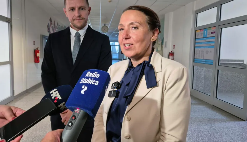 Zabok, 12.9.2025.- Ministrica zdravstva Irena Hrsti? posjetila je Op?u bolnicu Zabok i bolnicu hrvatskih veterana. Na slici predsjednik Upravnog vije?a OB Zabok Petar Vran?i? i ministrica zdravstva Irena Hrsti?. foto HINA/ Sini?a KALAJD?IJA/ ua