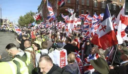 epa12372865 Supporters of 'Unite the Kingdom' protest march gather in central London, Britain, 13 September 2025. Two opposing demonstrations are being held simultaneously in London: one led by Tommy Robinson, called 'Unite the Kingdom,' and another by 'Stand Up to Racism.' EPA/TAYFUN SALCI