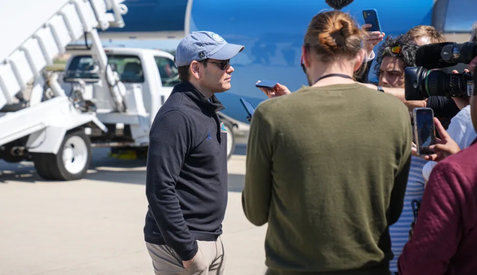 JERUZALEM, 14. rujna 2025. (Hina/AFP) - Američki državni tajnik Marco Rubio započeo je u nedjelju posjet Izraelu, nakon što je izrazio nepokolebljivu podršku Trumpove administracije svojem savezniku u ratu s Hamasom nakon napada na Katar koji je izazvao međunarodne kritike Izraela. 