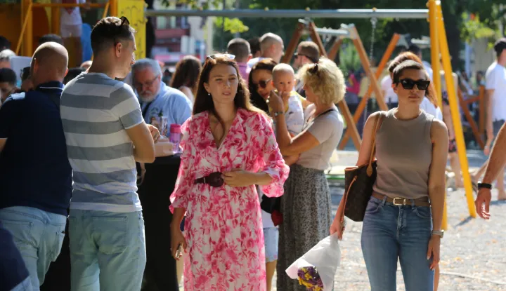 Osijek, 13. 09. 2025, Trg Bana Jelačića. Dan Gradske četvrti Donji Grad. In Da Brunch, Puhački orkestar Grada Osijeka i ostala događanja na Trgu i parku oko ...snimio GOJKO MIITĆ