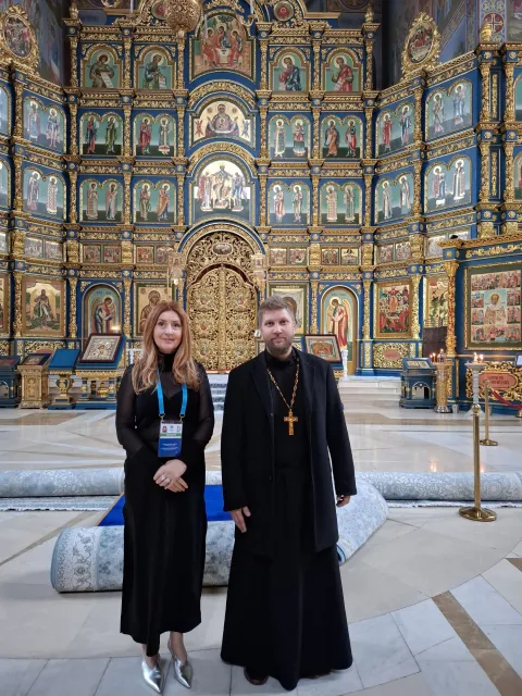 MAGAZIN INAIna_Stasevic_u_Katedralnoj_pravoslavnoj_crkvi_Uznesenja_u_Astani