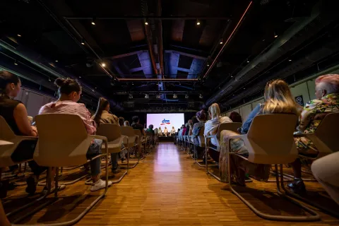 U subotu 13. rujna u Čepinu je održana peta dm ženska konferencija koja je okupila vi&scaron;e od 350 žena s ciljem edukacije, osnaživanja i povezivanja.